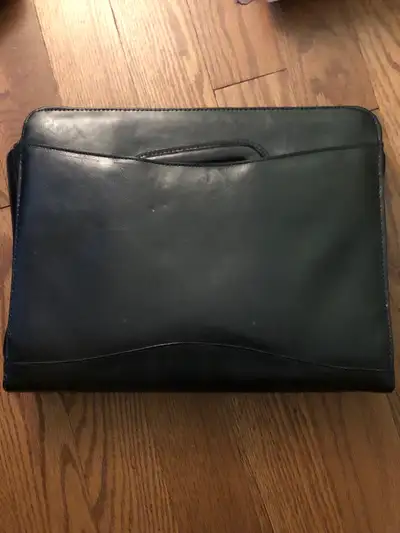 Bond Street Portfolio Leather Black, Retractable Handles, View more