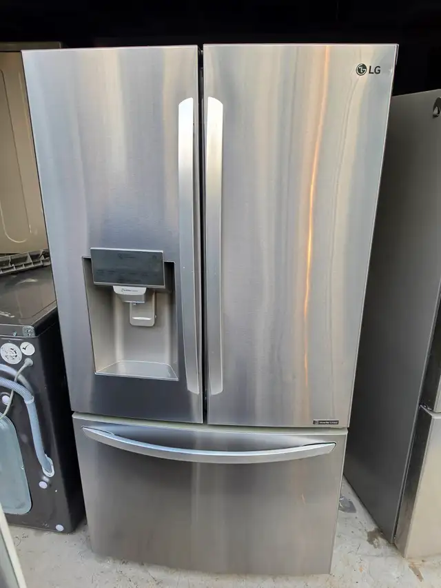 LG 36" Smart ThinQ Stainless Steel French Door Fridge Freezer in Refrigerators in Oakville / Halton Region - Image 2