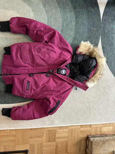Canada Goose Bomber authentic, View more