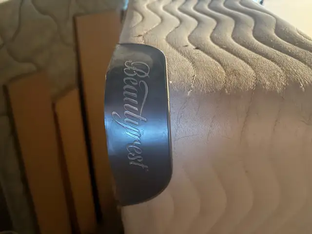 Sommier Beautyrest in Beds & Mattresses in Trois-Rivières - Image 2