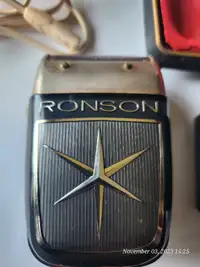 Vintage Ronson CFL Super Trim Electric Razor Original Case