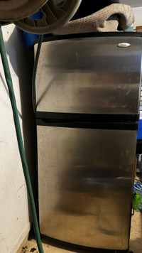 Stainless steel Whirpool fridge 