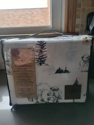 New! 100% Cotton Flannel Queen Sheet Set . Polar Bears sheets., View more