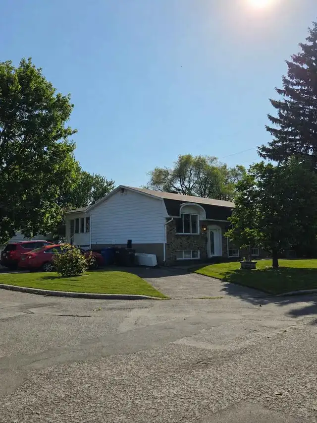 Magnifique maison 5 ½ à louer à Mascouche in Long Term Rentals in Laval / North Shore - Image 14