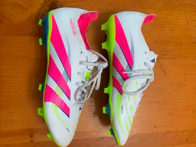 Adidas Predator Cleats - used once - unisex, View more