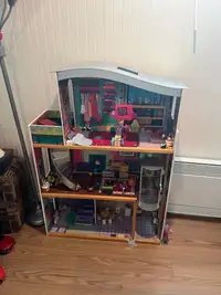 Maison de poupée à vendre