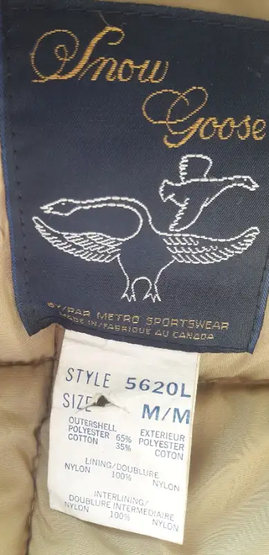 Vintage women's down-filled Snow Goose Parka (1980s) in Women's - Tops & Outerwear in City of Montréal - Image 7