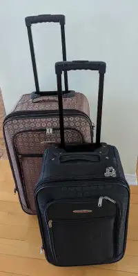 Set of 2 Luggages / 2 Valises