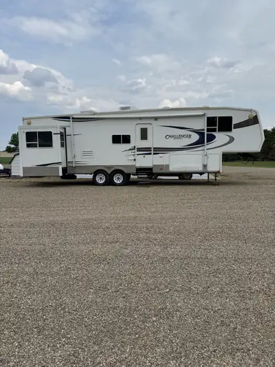 2005 Challenger Camper for sale Please contact for info.