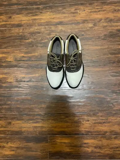8 1/2 Mans shoe, View more