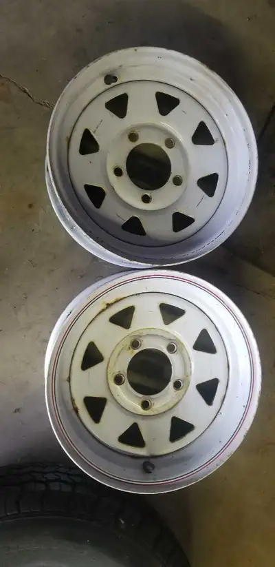 13" rims (twoof them) off pop up trailer in good condition . Price is for both Stoney Creek east mou...