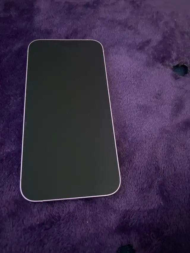 iPhone 13 in Cell Phones in Oshawa / Durham Region - Image 4