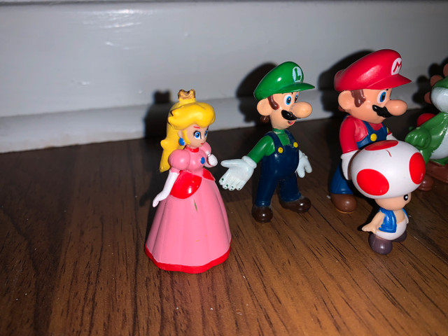 Lot of 2” Nintendo Super Mario Bros Figures , in Toys & Games in Oshawa / Durham Region - Image 3