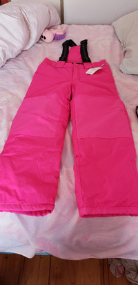 Kids snow pants. Size 7-8. New with tags never used