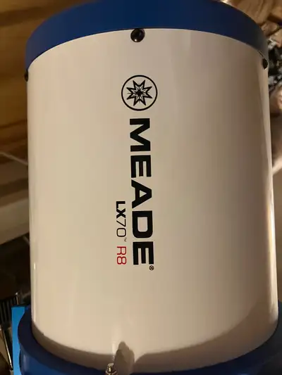 I have a next to new Meade LX70 R8 telescope. It was used one time. It’s in next to new condition.