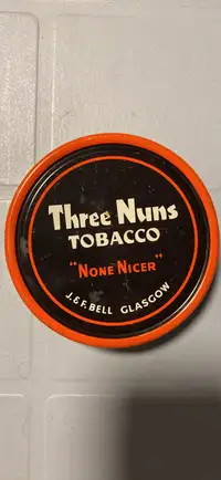 Boîte antique - Three Nuns Tobacco