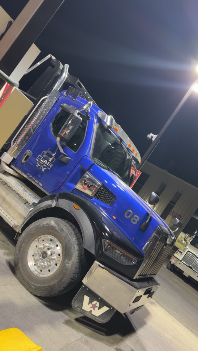 Dump truck driver  in Drivers & Security in Ottawa