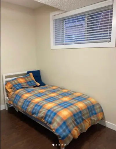 I am renting out a room in my house, as you can see from the pictures, it is furnished, and ready to...