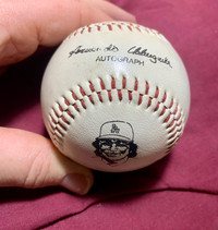 Fernándo Valenzuela autograph baseball (facsimile)