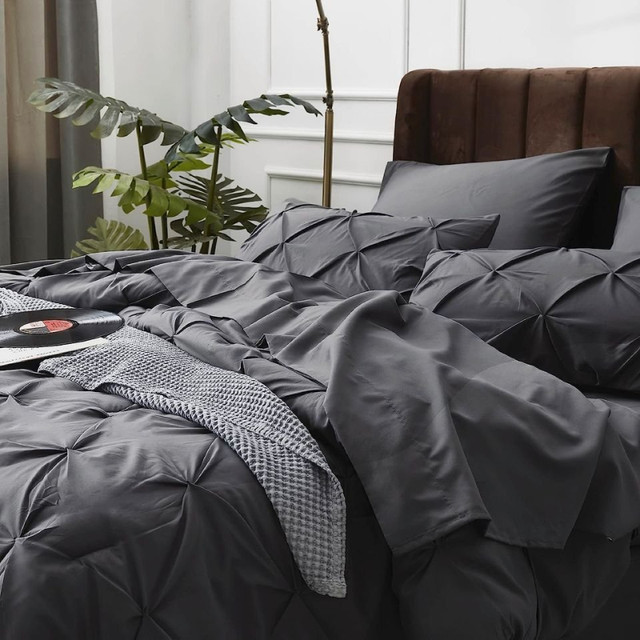 New 7 PC Bed In A Bag Comforter Set - Dark Grey - Queen Size in Bedding in North Bay - Image 2