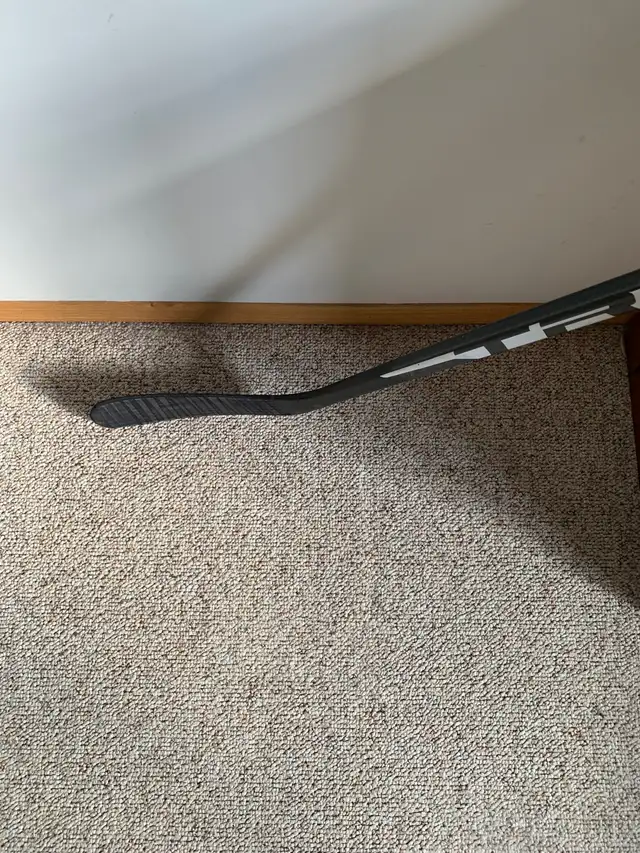 TRUE XC9 Hockey Stick in Hockey in Winnipeg - Image 7
