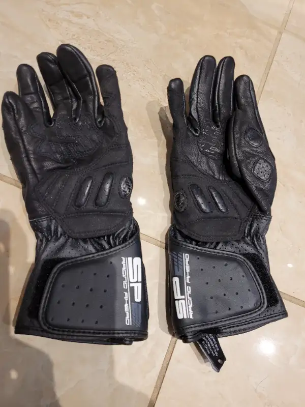 Motorcycle Street Bike Gloves .size XS in Other in Calgary - Image 2