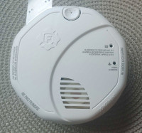 FIRST ALERT SMOKE AND CARBON MONOXIDE ALARM NEW UNUSED 