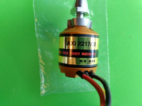 AXI 2217/20 GOLD LINE Model motor 840 RPM + 2 batteries Li-Poly