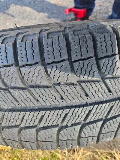 Winter tires excellent shape on rims from honda crv 205 70 15