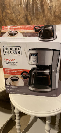 BLACK+DECKER 12-Cup* Programmable Coffeemaker, Black, CM1070B-1 