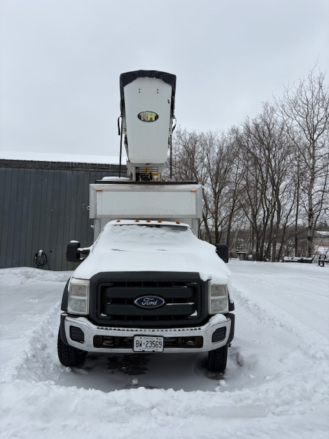 2012 Ford F450 Cube truck with RH aerial ladder in Cars & Trucks in Kenora - Image 3