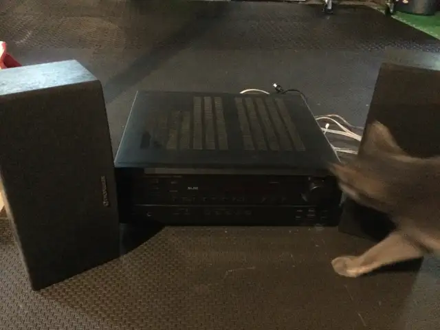 Denon Stereo  in Stereo Systems & Home Theatre in Kingston - Image 4