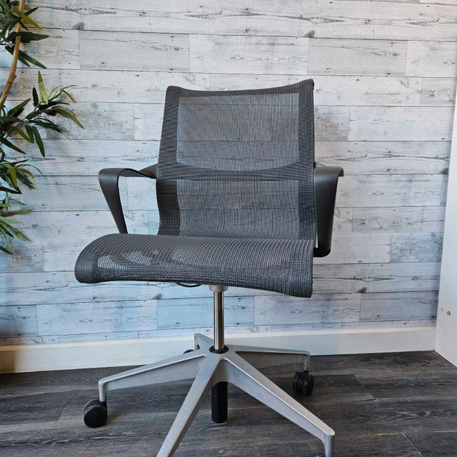 Herman Miller Setu ergonomic office chair FREE DELIVERY  in Other in City of Toronto