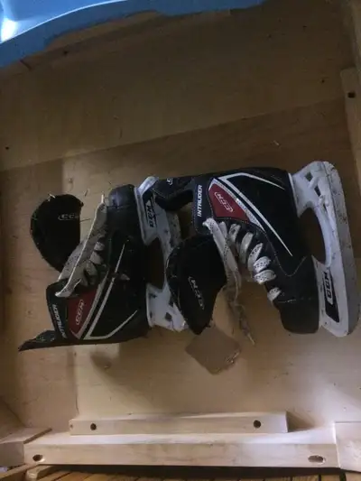 Skates -, View more