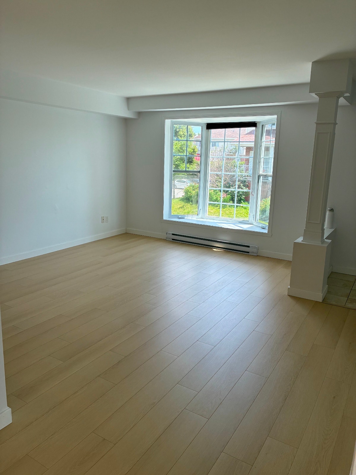 Magnifique 4 ½ style condo rénové au RDC – Chomedey, Laval — photo 3