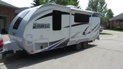Quality-built and exceptionally well maintained, this 2019 Lance 1985 travel trailer is in excellent...