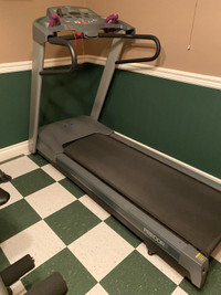 Precor 927 commercial treadmill 