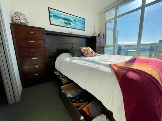 Luxurious bed set in Bedding in Victoria - Image 8