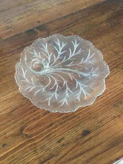 Vintage Indiana Glass Pebble Leaf Plate, View more