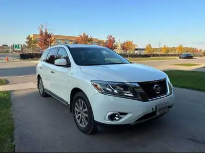 2015 Nissan Pathfinder SL 4WD – $15000 Cad saftied Well-maintained 2015 Nissan Pathfinder SL 4WD wit...