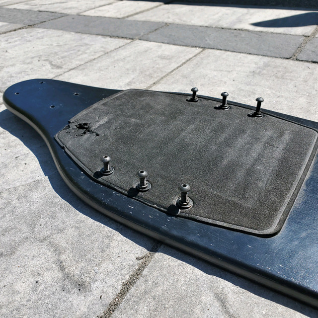 Eskate maple / fiberglass deck with padding and threaded inserts in Skateboard in City of Toronto - Image 3