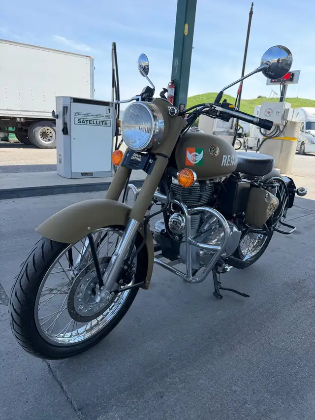 ROYAL ENFIELD in Street, Cruisers & Choppers in Mississauga / Peel Region - Image 2