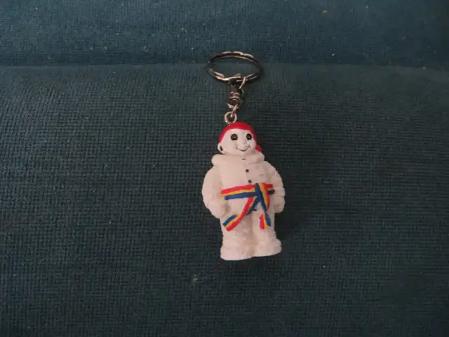 Bonhomme Carnaval (Québec) in Hobbies & Crafts in Québec City - Image 7