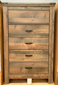 BRAND NEW Ashley's Trinell 5 Drawer Chest