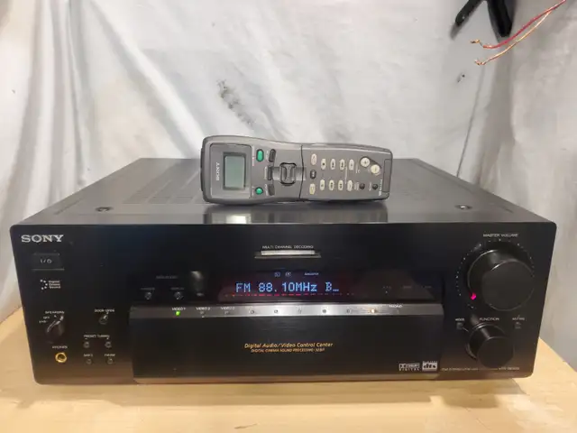 Sony STR-DB930 Receiver Stereo Audiophile Phono 5.1 CH in Stereo Systems & Home Theatre in Mississauga / Peel Region - Image 2