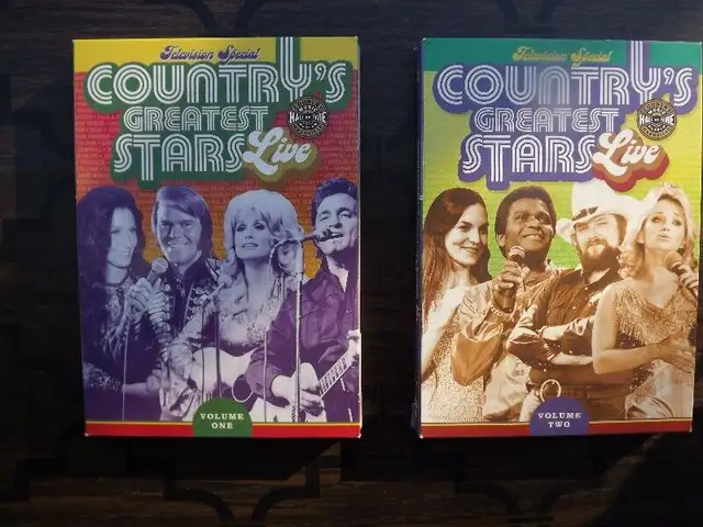 FS: "Country's Greatest Stars Live" 2-Volume 4-DVD Set in CDs, DVDs & Blu-ray in London - Image 2