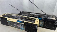 Vintage Panasonic RX-FM16 portable radio tape player