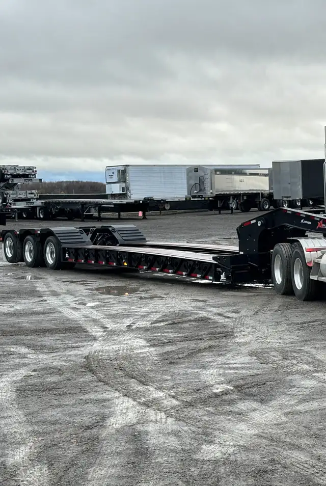 2026 XL Specialized 55Ton Float (x2) 18” LDH and (x2) 22” LDH) in Heavy Equipment in Hamilton - Image 2