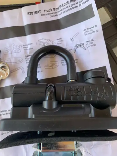 Barrure boite de pick up Master Lock 8287 neuves