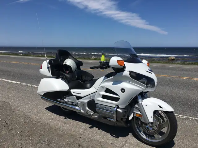 2015 Honda Gold Wing GL1800 Airbag Edition – 40th Anniversary in Touring in Markham / York Region - Image 10